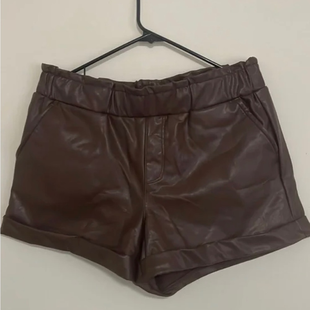 Sincerely Jules faux leather brown shorts. Size: XS NWOT